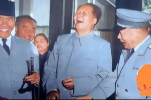 毛主席、周总理和改革开放总设计师小平同志灿烂舒心的笑容